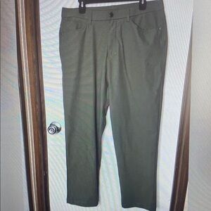 Lululemon men’s olive green ABC slim-fit 5 pocket pants size 34